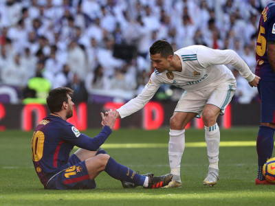 Messi dan Ronaldo Satu Tim? Kira-kira Beginilah Gambarannya thumbnail